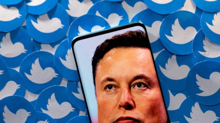 随着仇恨泛滥，大量大广告商在 Twitter 上大打出手