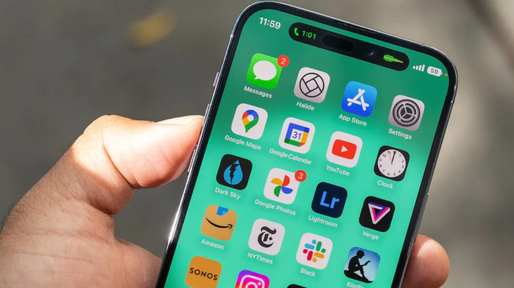 iPhone 14 在过山车上不断拨打 911 报警电话