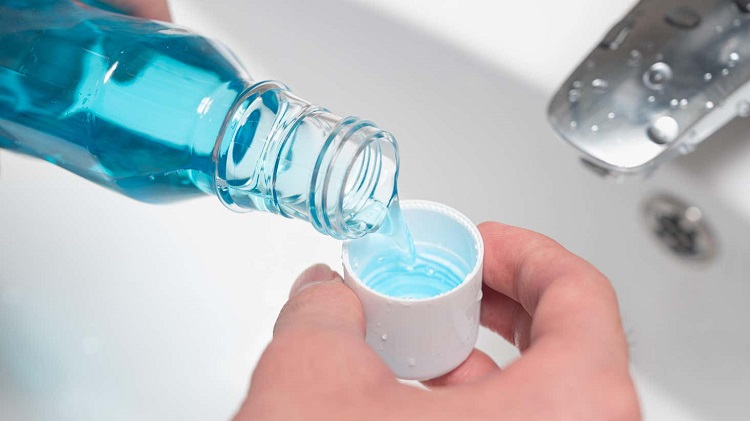 我们是否都在错误的时间使用漱口水？