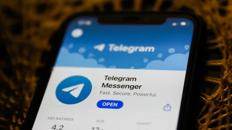 Telegram新规:私聊群聊可被举报，隐私保护引争议